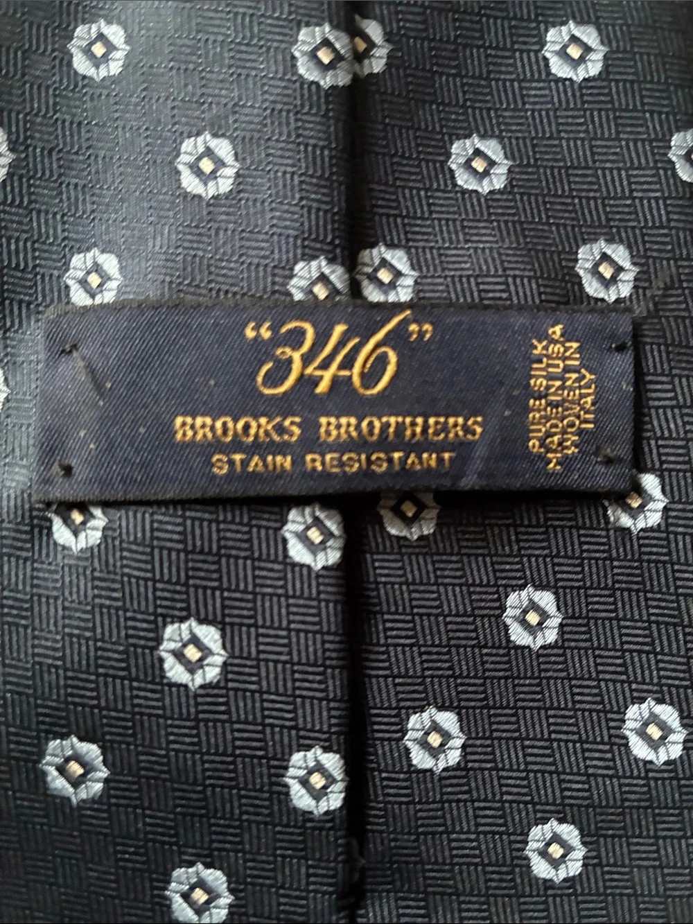Brooks Brothers Classic Navy Mens Tie with Light Blue Medallion Pattern